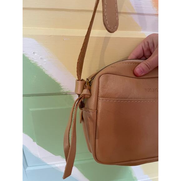 Portland Leather Goods Cream Crossbody Bag Small Zip Top Adjustable Strap - Picture 7 of 16